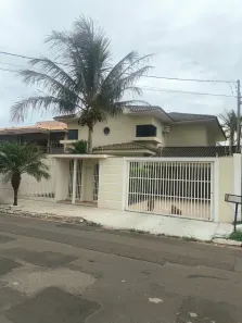 Sobrado com 3 Quartos para alugar, 370m² no Chácara Cachoeira, Campo Grande