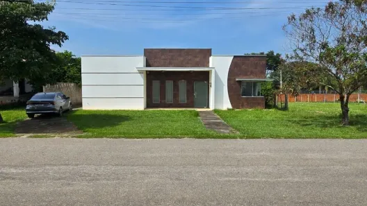 Casa de Condomínio com 3 Quartos à venda, 200m² no , Araçoiaba da Serra