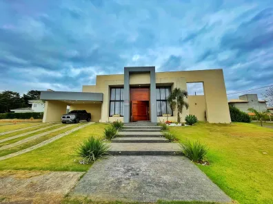 Casa de Condomínio com 4 Quartos à venda, 320m² no Caguassu, Sorocaba