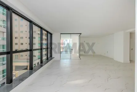 Apartamento com 3 Quartos à venda, 141m² no Meia Praia, Itapema