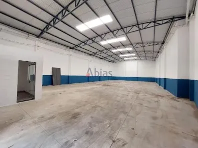 Galpão/Depósito/Armazém para alugar, 300m² no Vila Izabel, São Carlos