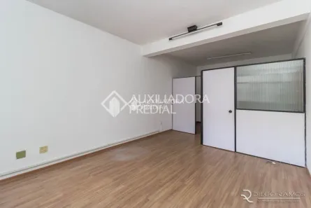 Sala Comercial à venda, 33m² no Azenha, Porto Alegre