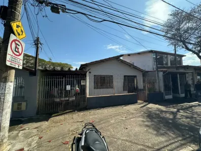 Imóvel Comercial com 5 Quartos à venda, 300m² no Vila Industrial, São José dos Campos