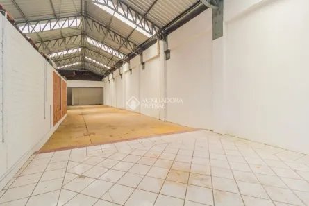 Galpão/Depósito/Armazém à venda, 242m² no São Geraldo, Porto Alegre