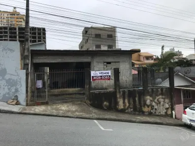 Lote/Terreno à venda, 300m² no Barreiros, São José
