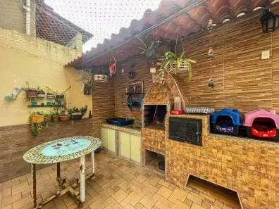 Casa com 3 Quartos à venda, 200m² no Sapucaia II, Contagem