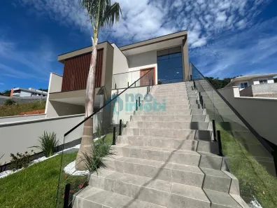 Casa com 3 Quartos à venda, 196m² no Sertão do Maruim, São José