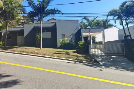 Casa de Condomínio com 3 Quartos para alugar, 220m² no Parque Residencial Itapeti, Mogi das Cruzes