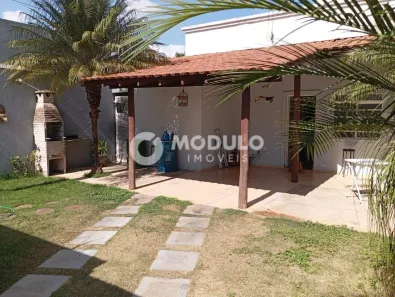 Casa com 3 Quartos à venda, 100m² no Granada, Uberlândia