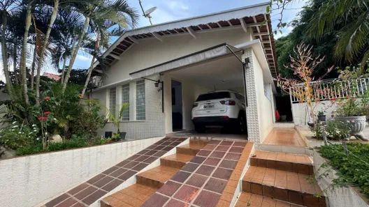 Casa com 3 Quartos à venda, 196m² no Vila Santo Antônio, Valinhos