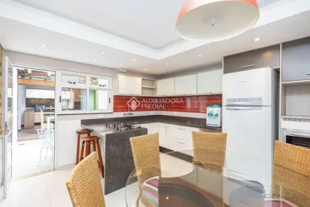 Sobrado com 3 Quartos à venda, 140m² no Cabral, Curitiba