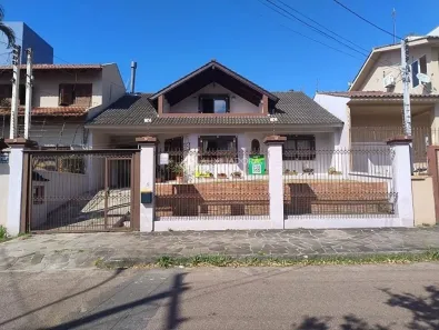Casa com 3 Quartos à venda, 255m² no Jardim Itu, Porto Alegre