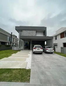 Casa de Condomínio com 3 Quartos à venda, 309m² no Vila Nova, Porto Alegre