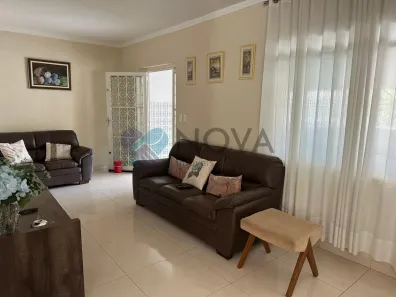 Casa com 3 Quartos à venda, 211m² no Centro, Araraquara