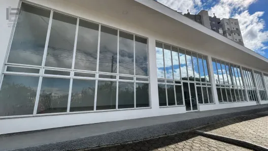 Sala Comercial para alugar, 207m² no Pedra Branca, Palhoça