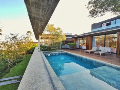 Casa de Condomínio com 3 Quartos à venda, 683m² no Cacupé, Florianópolis