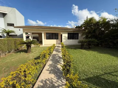 Casa com 4 Quartos à venda, 258m² no Maria Luiza, Cascavel