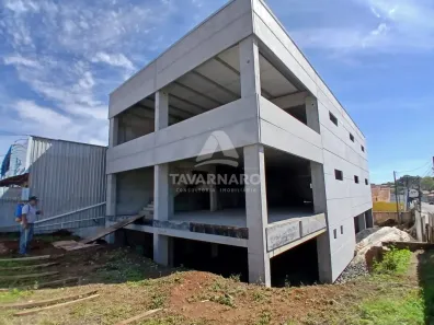 Galpão/Depósito/Armazém para alugar, 700m² no Uvaranas, Ponta Grossa
