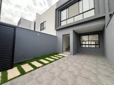 Sobrado com 3 Quartos à venda, 127m² no Planície da Serra, Serra