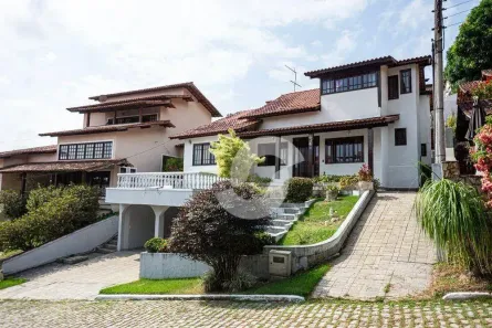 Casa de Condomínio com 3 Quartos à venda, 200m² no Badu, Niterói