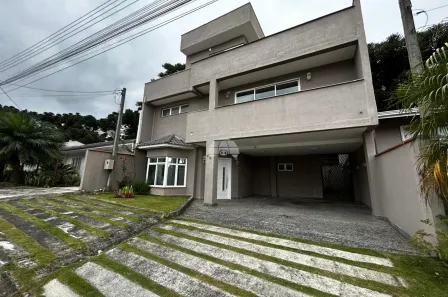 Sobrado com 3 Quartos à venda, 197m² no Santa Cândida, Curitiba