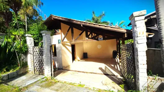 Casa com 3 Quartos à venda, 184m² no Praia do Estaleirinho, Balneário Camboriú