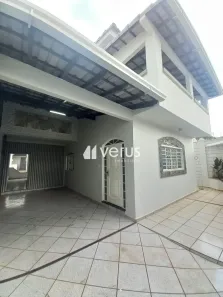 Casa com 3 Quartos para alugar, 200m² no Tibery, Uberlândia