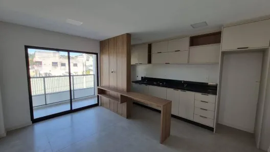 Apartamento com 2 Quartos para alugar, 58m² no Tabuleiro, Camboriú