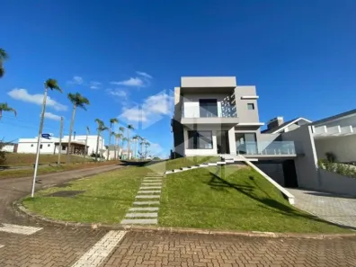 Casa de Condomínio com 3 Quartos para alugar, 209m² no Country, Santa Cruz do Sul