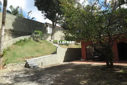 Fazenda/Sítio com 3 Quartos à venda, 2967m² no Chácaras Lidia, Embu das Artes
