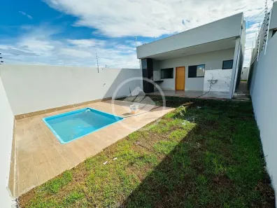 Casa com 3 Quartos à venda, 115m² no Petrópolis, Várzea Grande