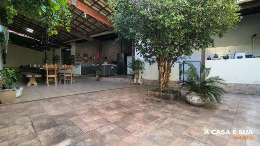 Casa com 3 Quartos à venda, 200m² no Petrópolis, Betim