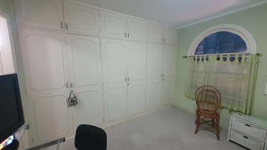 Casa com 3 Quartos para venda ou aluguel, 350m² no Vila Tramontano, São Paulo