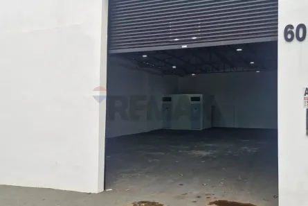 Galpão/Depósito/Armazém para alugar, 250m² no Jardim Balneário, Presidente Prudente