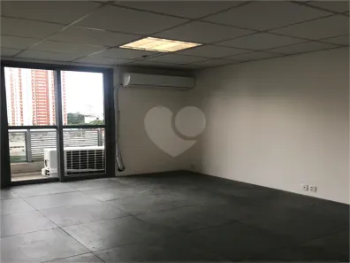 Sala Comercial à venda, 35m² no Vila Cordeiro, São Paulo