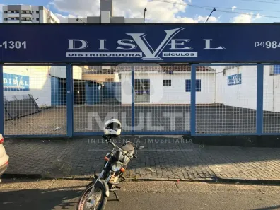 Casa com 1 Quarto para alugar, 360m² no Santa Mônica, Uberlândia
