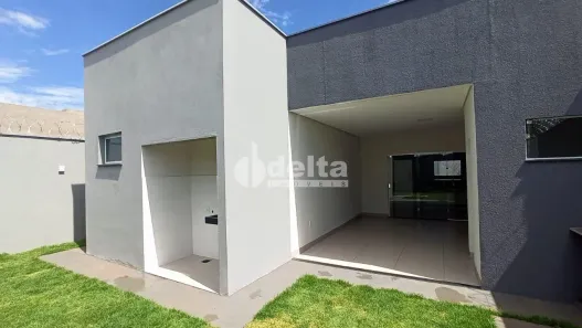 Casa com 3 Quartos à venda, 150m² no Laranjeiras, Uberlândia