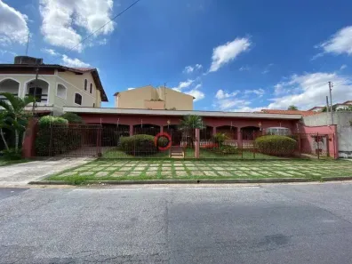 Casa com 3 Quartos à venda, 370m² no Vila Trujillo, Sorocaba