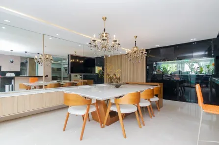 Casa de Condomínio com 4 Quartos para alugar, 278m² no Santa Cândida, Curitiba