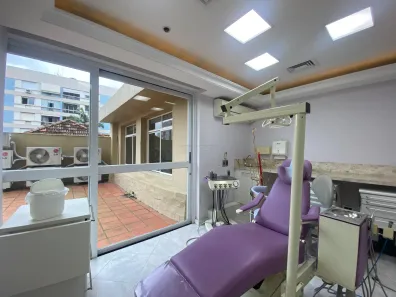 Sala Comercial para alugar, 100m² no Moinhos de Vento, Porto Alegre