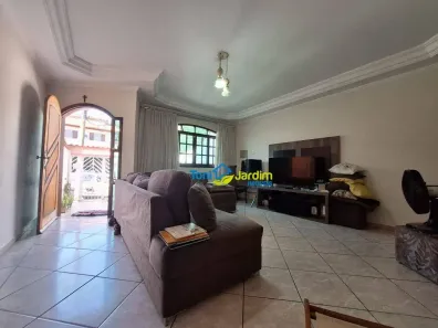 Sobrado com 3 Quartos à venda, 205m² no Bangú, Santo André