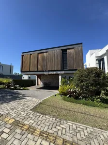 Casa de Condomínio com 4 Quartos à venda, 295m² no Casa de Pedra, Volta Redonda