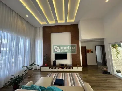 Casa de Condomínio com 3 Quartos à venda, 212m² no Extensão do Bosque, Rio das Ostras