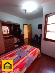 Sobrado com 3 Quartos à venda, 164m² no Parque São Vicente, Mauá