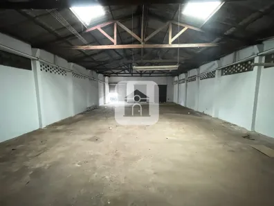 Galpão/Depósito/Armazém para alugar, 390m² no Presidente Roosevelt, Uberlândia