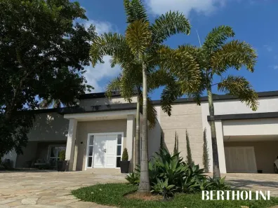 Casa com 3 Quartos para alugar, 500m² no , Itatiaia