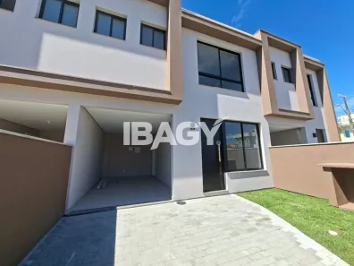 Casa com 3 Quartos para alugar, 120m² no Carianos, Florianópolis