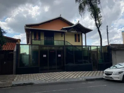 Casa com 4 Quartos à venda, 360m² no Barreiro, Belo Horizonte
