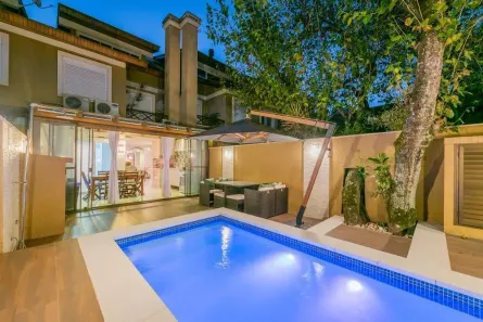 Sobrado com 3 Quartos à venda, 296m² no Vila Assunção, Porto Alegre