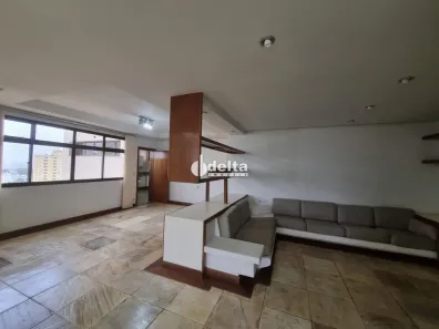 Apartamento com 5 Quartos para alugar, 280m² no Fundinho, Uberlândia
